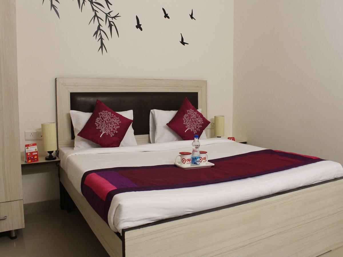 Oyo 2384 Hotel Epic Inn Гургаон Екстериор снимка